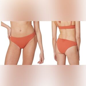 NWT Andie Symi Bikini Bottom in Cedar (Coral), Size Medium.